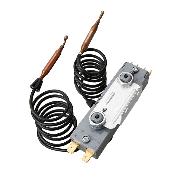 Liquid expansion twin thermostat